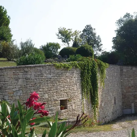 3 Bedroom Awesome In Laven